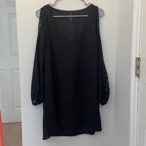 Peppermint open sleeve lace dress